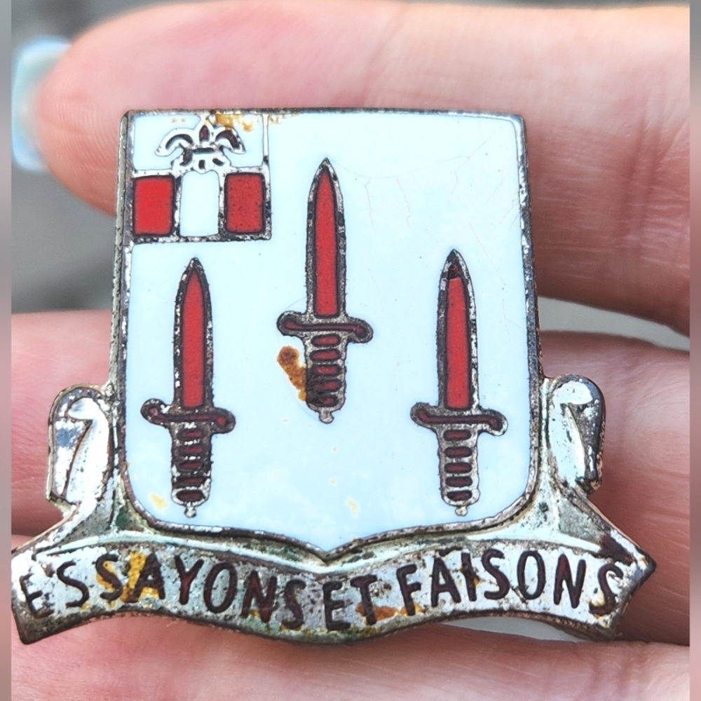 US Army Unit Crest: 54th Engineer Battalion Motto: Essayons Et Faisons
